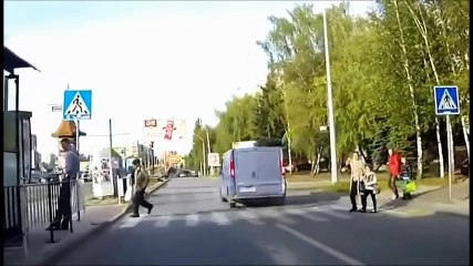 Kecelakaan Di Jalan Raya #5 - Kompilasi Orang-orang yang Beruntung dari Kecelakaan