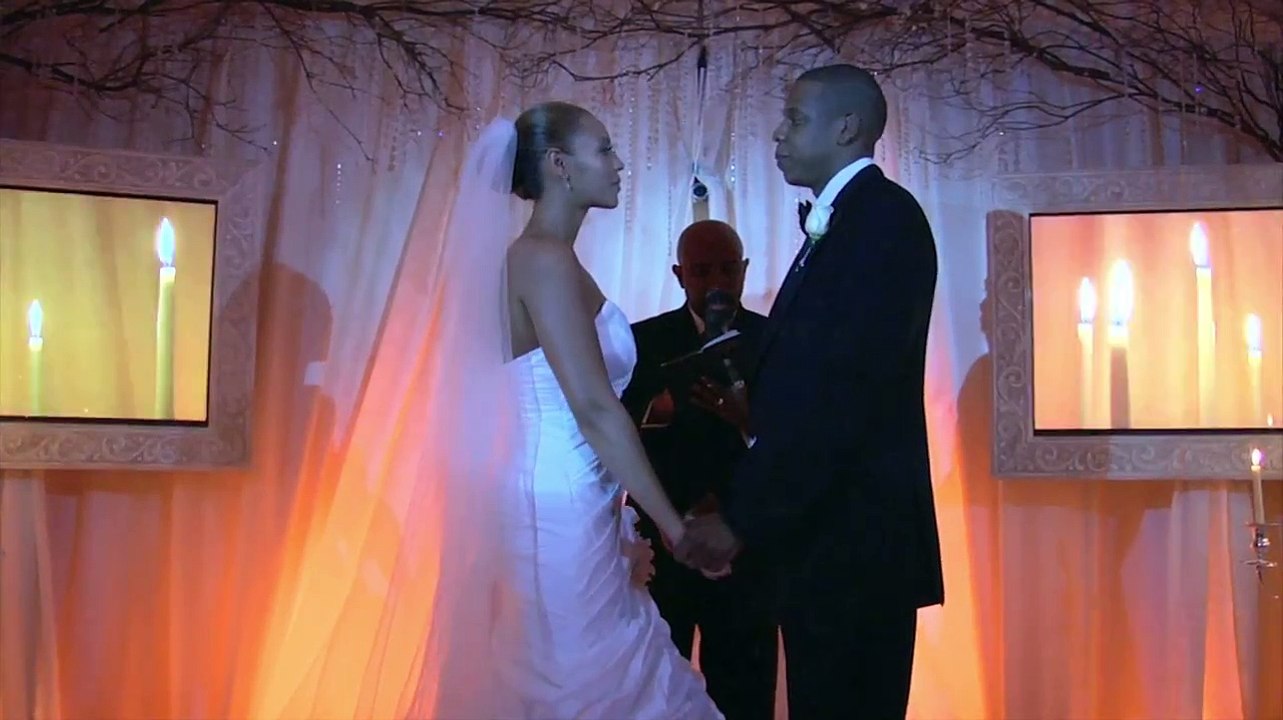 Beyoncé ft Jay Z - Young Forever-Halo- #OnTheRunHBO