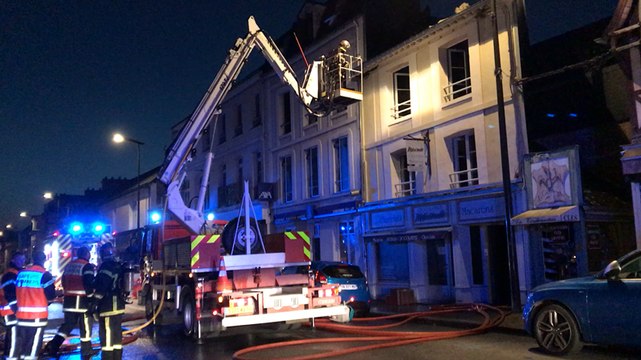 Pont-l'évêque : deux appartement détruits dans un incendie