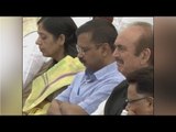 Arvind Kejriwal caught sleeping during PM Modi's 94 minute Independence Day speech | Oneindia news