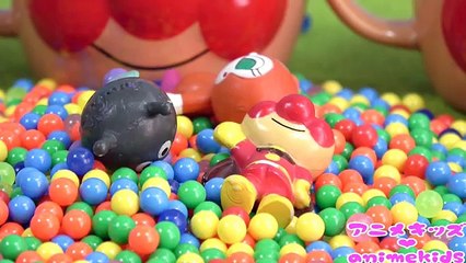 アンパンマン アニメ おもちゃ アンパンマンのフェイスカップ なにがはいっているかな？❤ animekids アニメキッズ animation Anpanman Toy