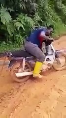 Viral - Buat malu geng Hilux je. Ex5 jugak yang power tarik Hilux