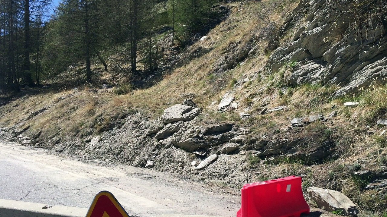 Travaux au Pas de l'Ours dans le Queyras, RD 947