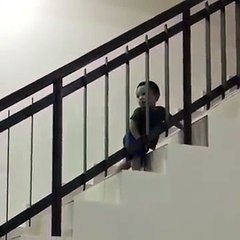 Viral - Aksi berani Yusuf Iskandar panjat tangga risaukan netizen