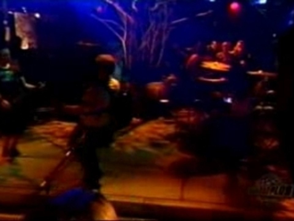 (Videoclip) Avril Lavigne - Complicated (MMVA)(Live)