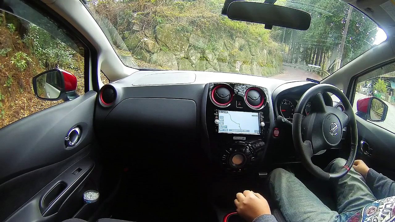 【どらいブログ教習・車体を左に寄せてみる】狭い山道を走るときに注意したいこと