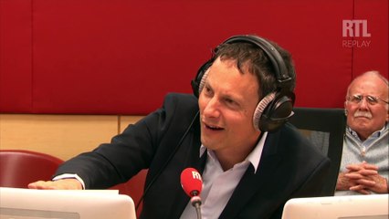 Robert Bourgi "ne peut pas dire" si François Fillon a rendu les bons costumes