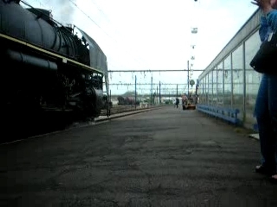 loco vapeur en gare de St Pierre des Corps 30/09/07