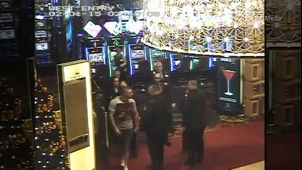 Genre ça va y en avait assez pour essayer de le maîtriserreur. ...fin chaud le mec