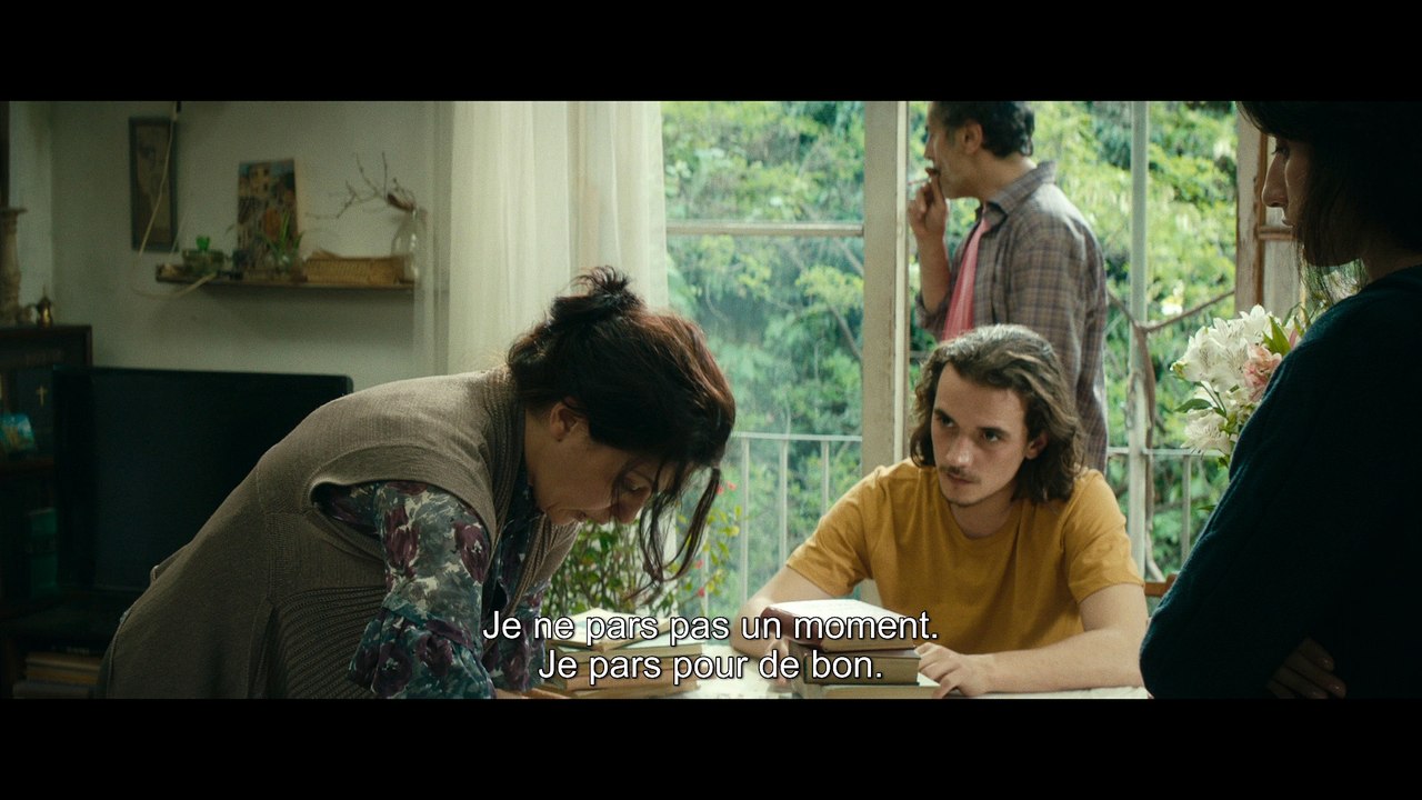 My Happy Family / Une famille heureuse (2017) - Trailer (French Subs)