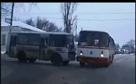 Bus Crash & Accident Compilation 2017