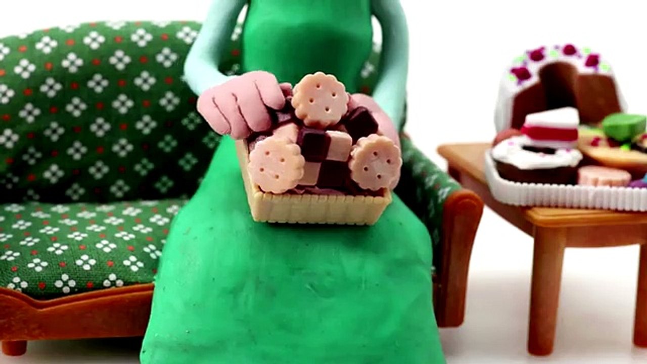 CRAZY Elsa gets EATEN by Play Doh - Disney Frozen Princess Stop Motion Movies