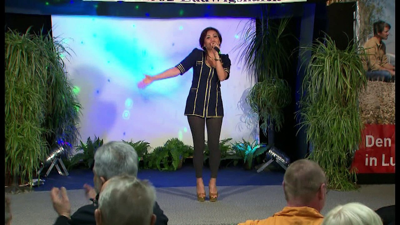 Emily Bucod - Champagner Nächte