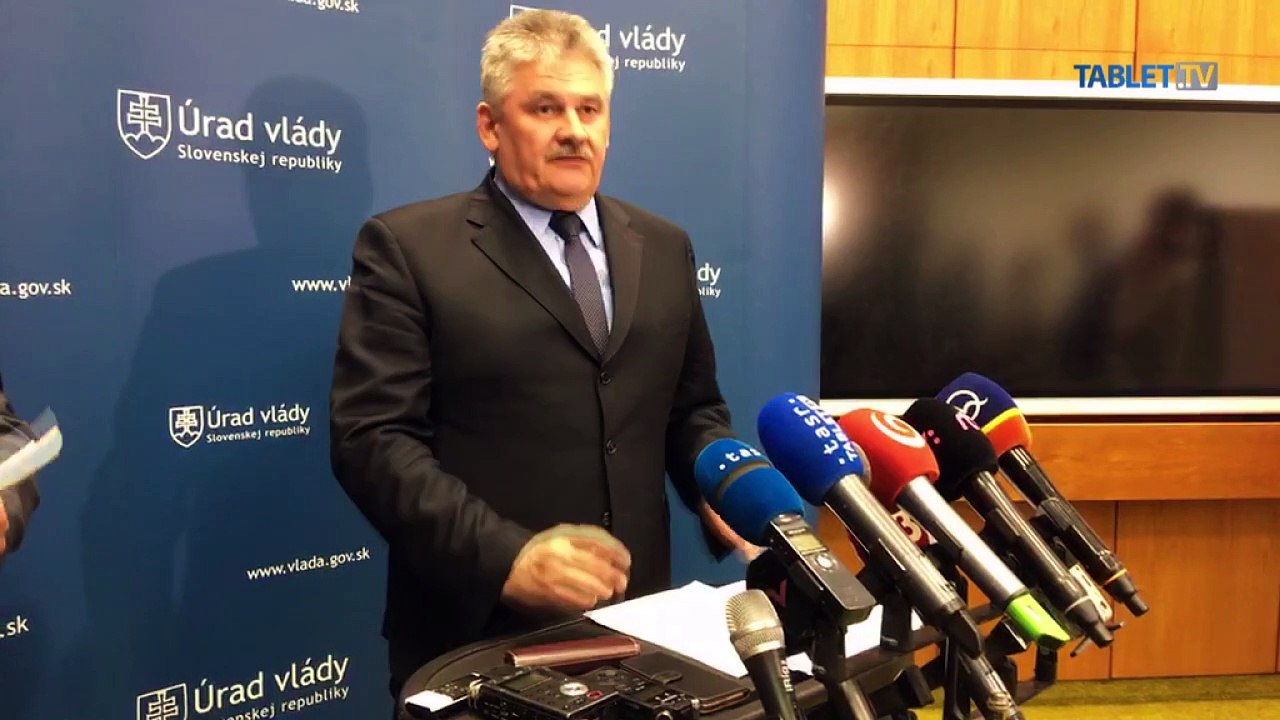 ZÁZNAM: Starodôchodcovia majú mať od budúceho roka vyššie dôchodky