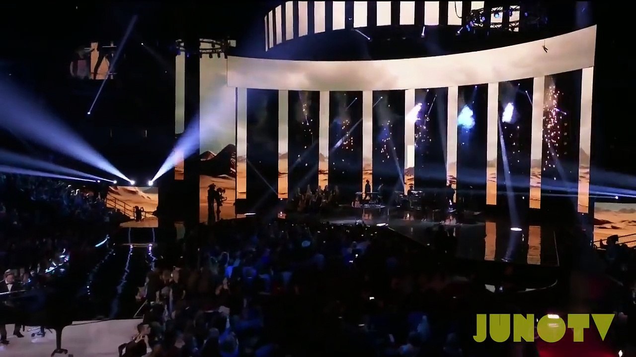 Alessia Cara Stay ft. Zedd & Scars to Your Beautiful - Live at the 2017 JUNO Awards