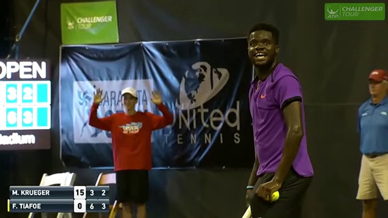 Un match de tennis perturbé par les cris de jouissance d'une femme