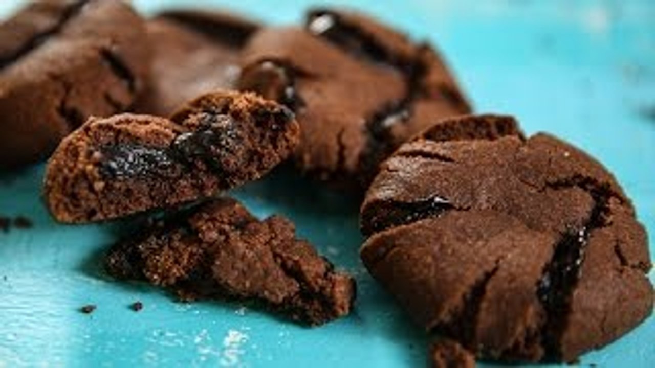 How To Make Molten Lava Cookies | Chocolate Lava Cookies Recipe | Eggless Cookies | Upasana Shukla