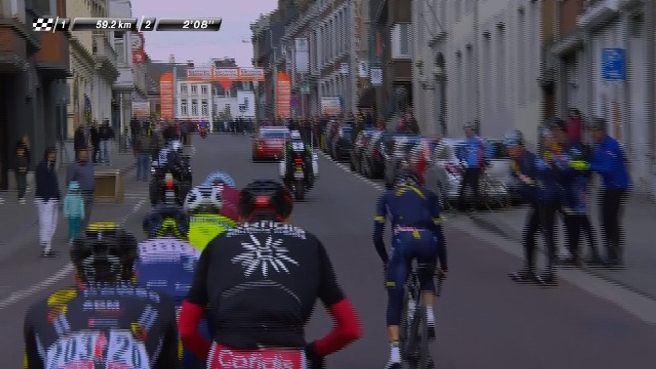 1er passage dans le Mur de Huy -  La Flèche Wallonne 2017