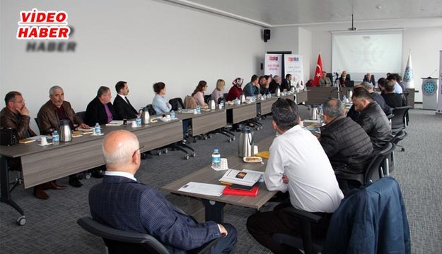 (19 NİSAN 2017) GÜVENLİ GIDA GÜVENLİ GELECEK PROJESİ EĞİTİMİ KAYSERİ TİCARET ODASI’NDA GERÇEKLEŞTİRİLDİ