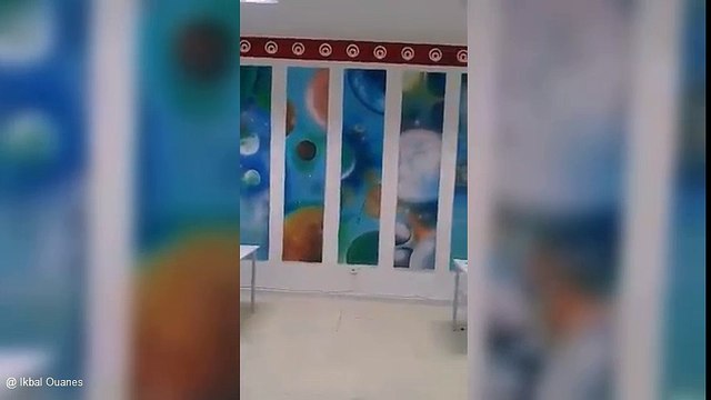 تلاميذ المعهد النموذجي بالمنستير يزوقون قاعات الدراسة