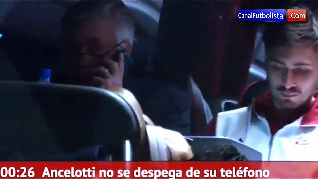 Carlo Ancelotti analyzing Bayern's loss in the buss
