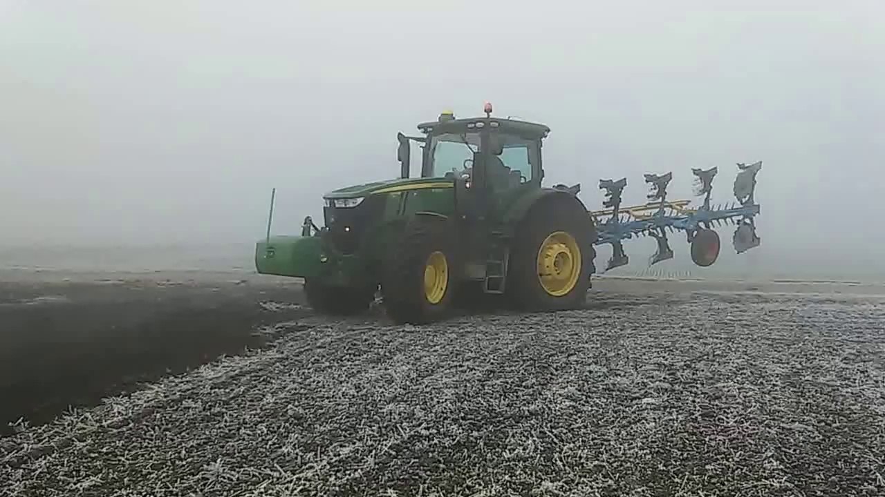 John Deere 7270R
