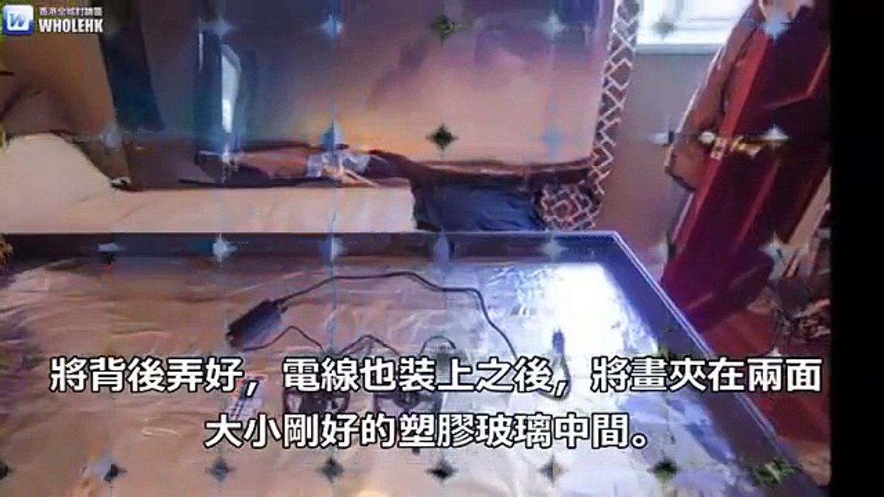 他開始在照片上戳洞時我還以為他瘋了，但等到戳了10000個小洞後…美到令人窒息！