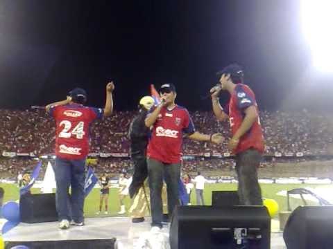 En El Estadio Atanasio Girardot de Medellin - Los De Yolombo
