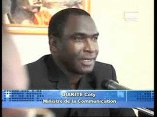 Le Ministre de le Communication a eu une séance de travail avec les afficheurs