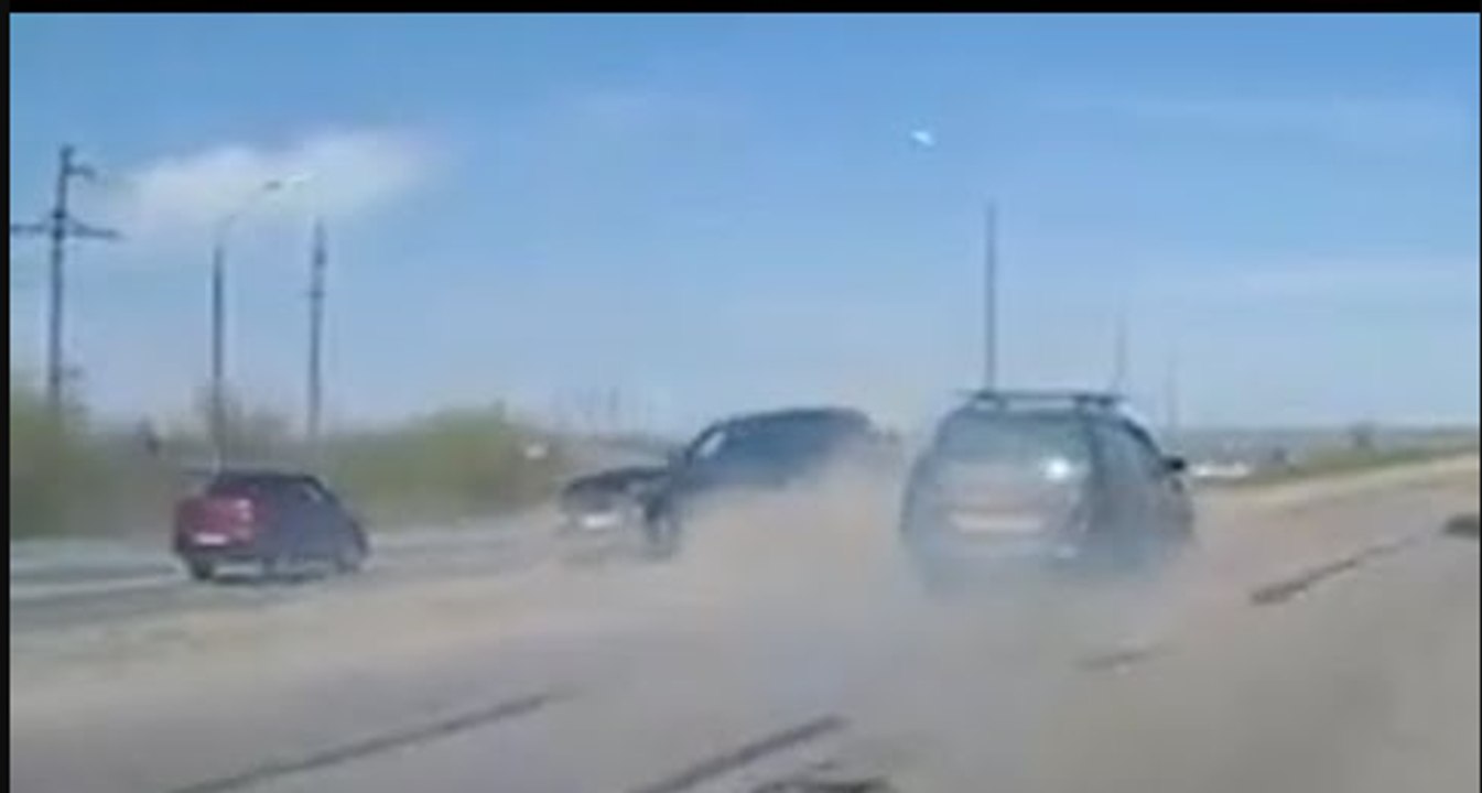 Car Crash & Accident Compilation May 2015 (2)