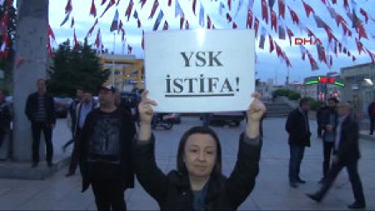 Istanbul'da Referandum Protestoları