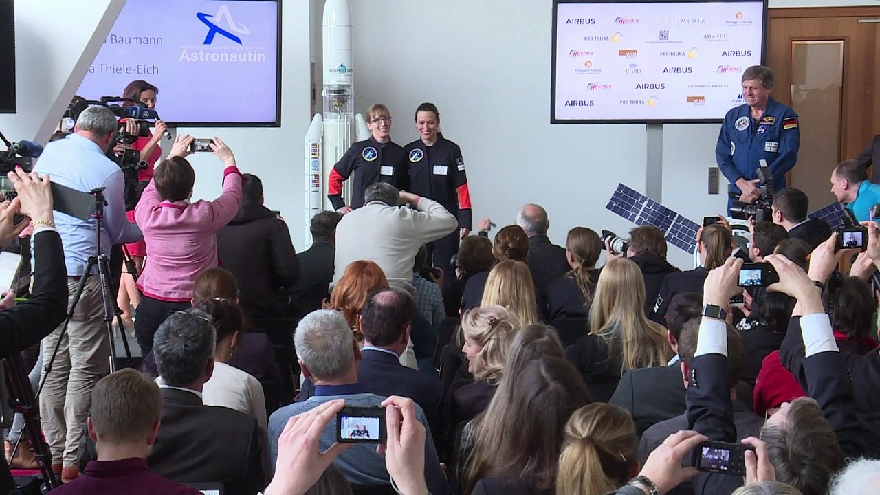 Eine Kampfjetpilotin und eine Meteorologin sollen ins All