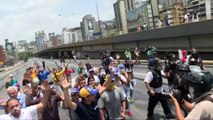 Confrontos e uma morte em protestos na Venezuela