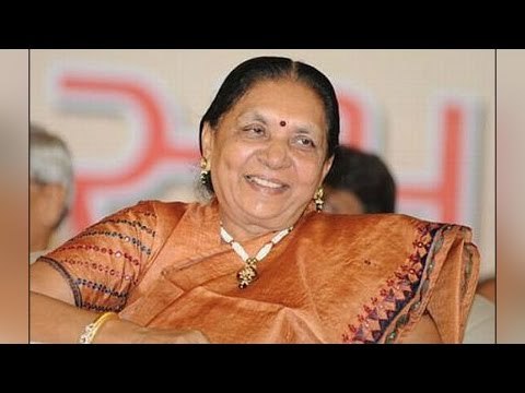 Anandiben Patel offers to resign as Gujarat Chief Minister| Oneindia News