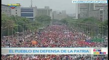 Una marea roja sale en Caracas para defender a Maduro de planes golpistas