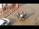 Delhi waterlogged, funny video of rickshaw puller making money | Oneindia News