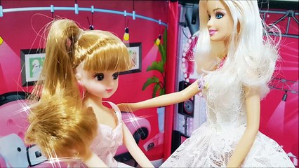 Barbie ZipBin Dream House Toybox & Playmat バービー リカちゃんをダンスパーティーに誘う