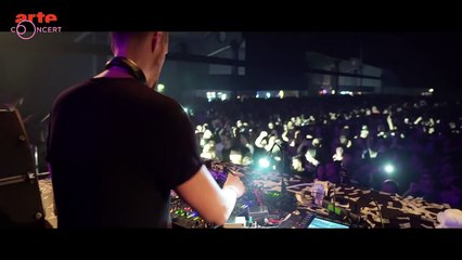 ADAM BEYER - TIME WARP / 2017