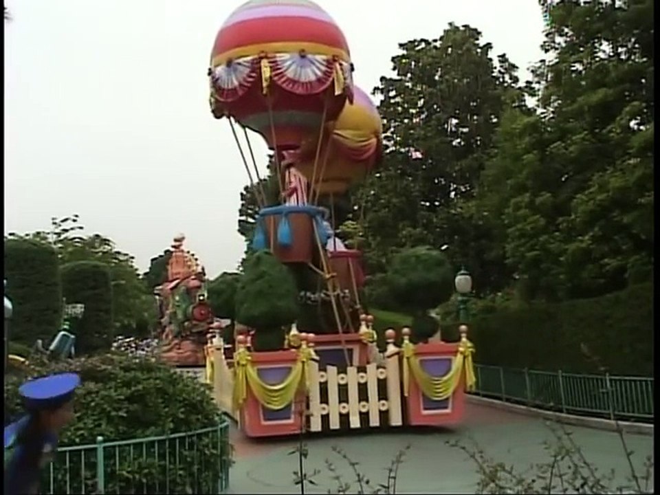 ディズニー　ドリームス・オン・パレード　ムービン・オン！