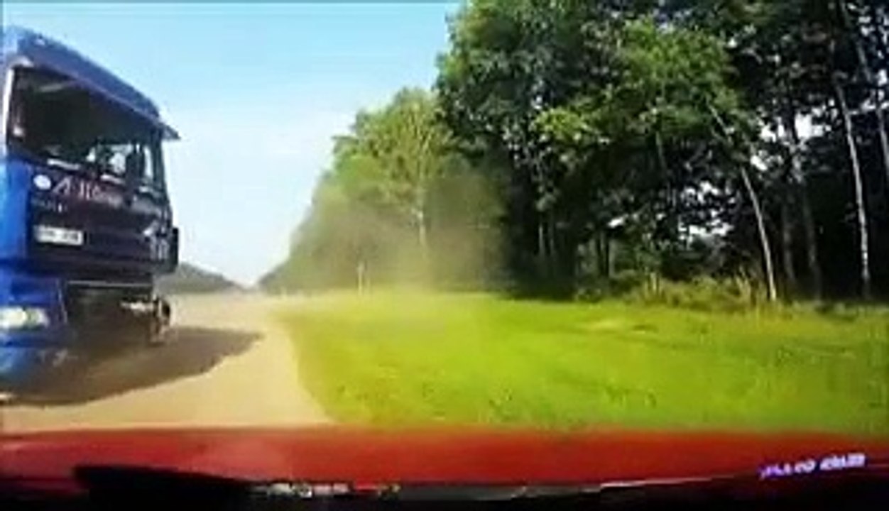 fatal car crash - car crashes - car accidents - car acident on video [360]