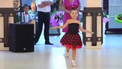 Amazing Wedding Dance By Beautiful Bays