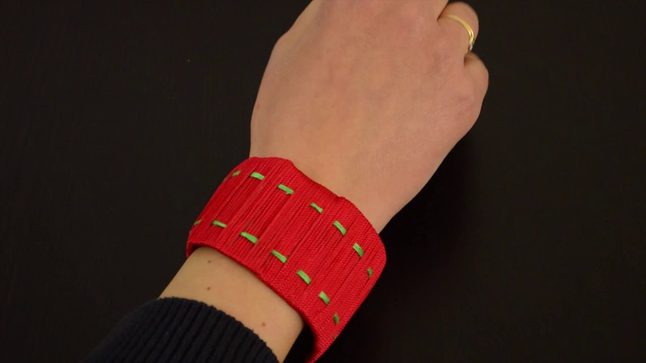 DIY : un bracelet en rouleau de papier toilette