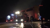 Eskişehir'de Kağıt Fabrikasındaki Yangını Itfaiye Ekipleri Söndürdü