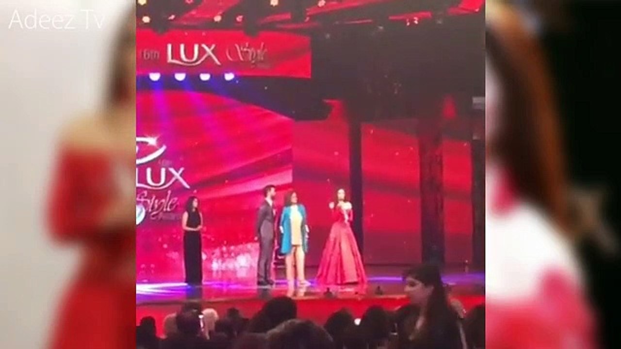 Maya Ali Wins Best Actress Award for Mann Mayal  Lux Style Awards 2017