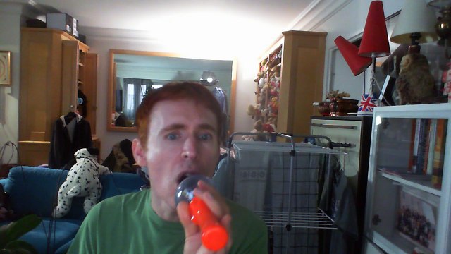 Wiwi égratigne lov intans de Leila Chicot