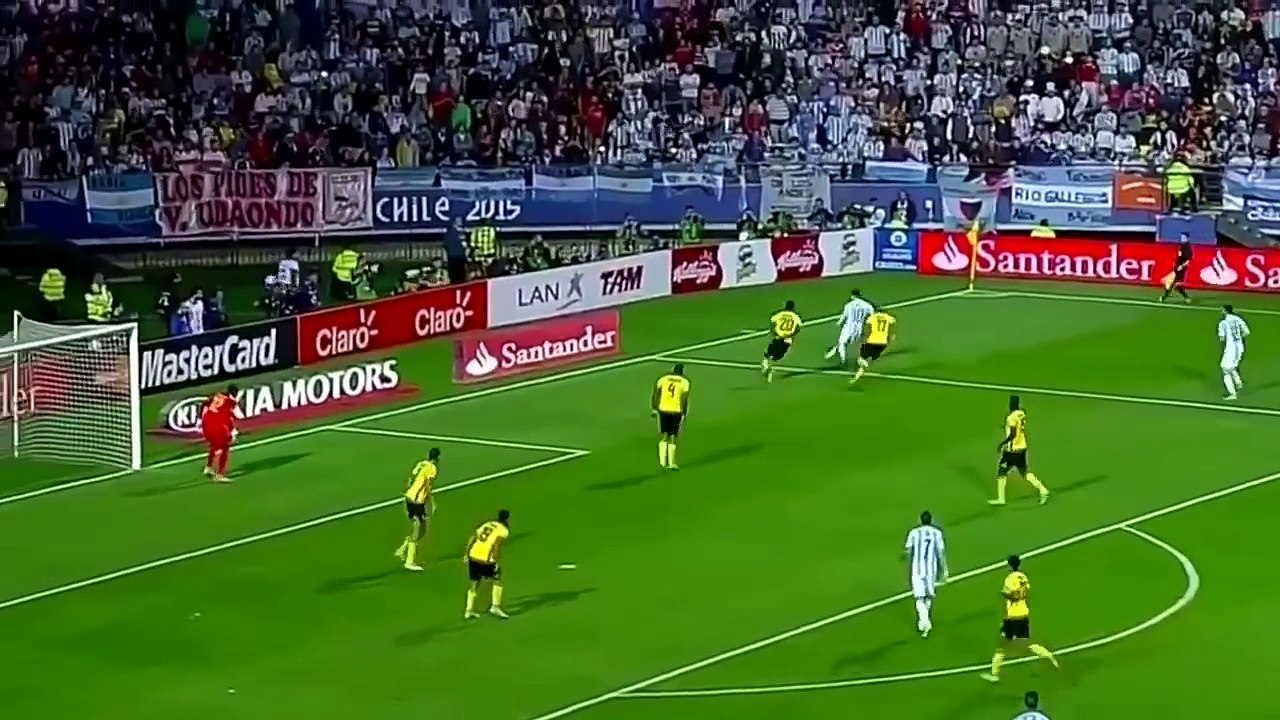 Lionel Messi ● Dribbling Skills in Copa America 2015 --HD--