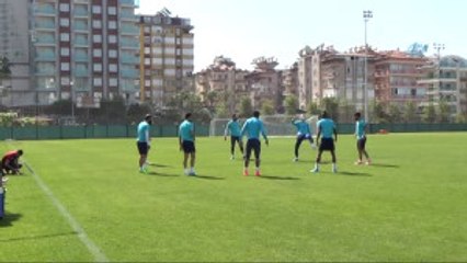 Emre Akbaba: "Alabildiğimiz Kadar Puan Alıp Üst Sıralarda Bitirmeye Çalışacağız"