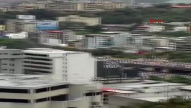 Venezuela'da Maduro Karşıtı Protestolarda 3 Kişi Öldü