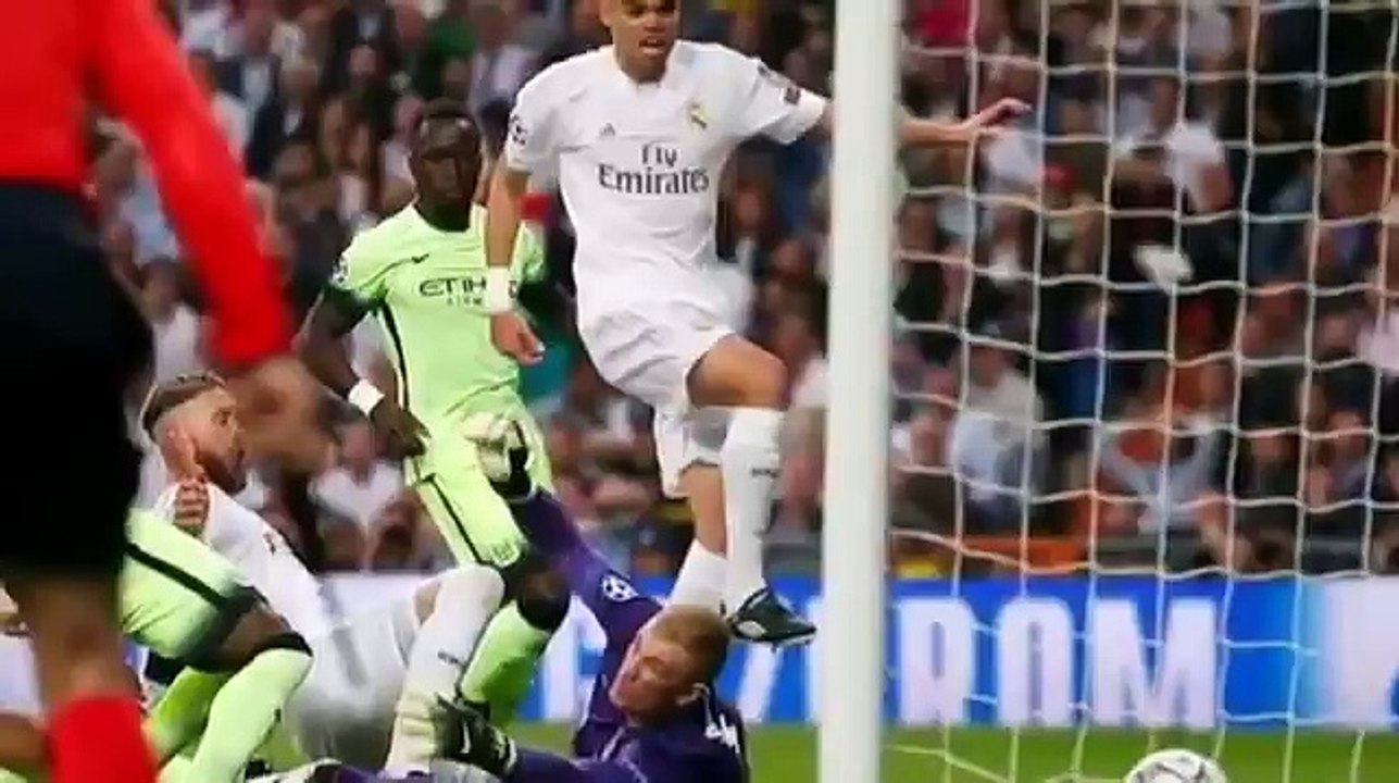 German Footballers Speaking English - lol XD LUSTIG