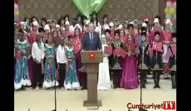 Erdoğan, çocuklara Nazım Hikmet şiiri okudu